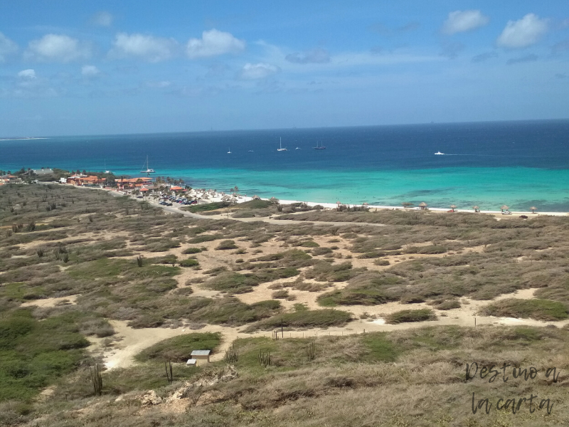 vistas desde la cima del faro california aruba