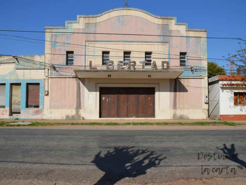 antiguo cine libertad Pueblo Gil