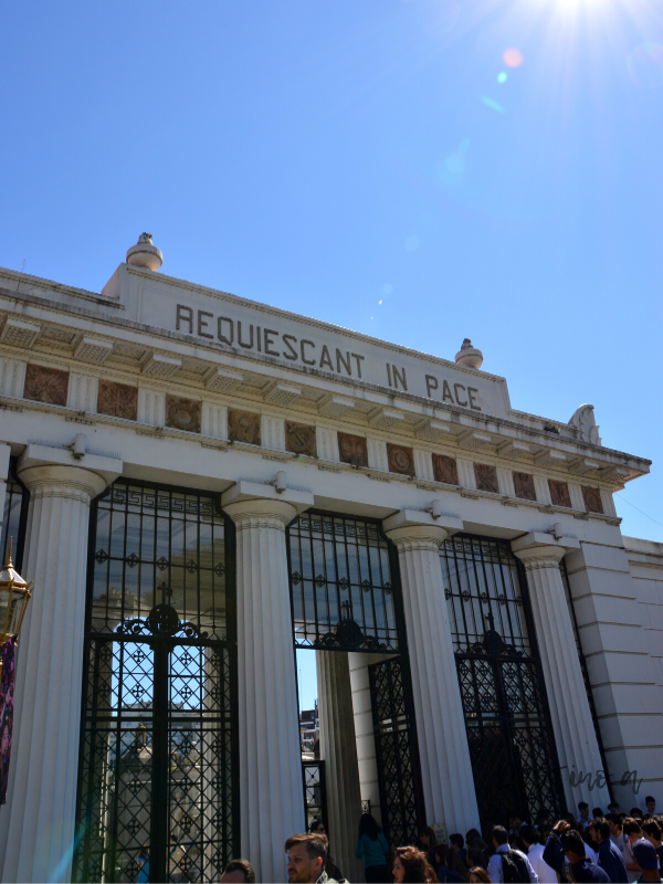 fachada-cementerio-recoleta-bsas